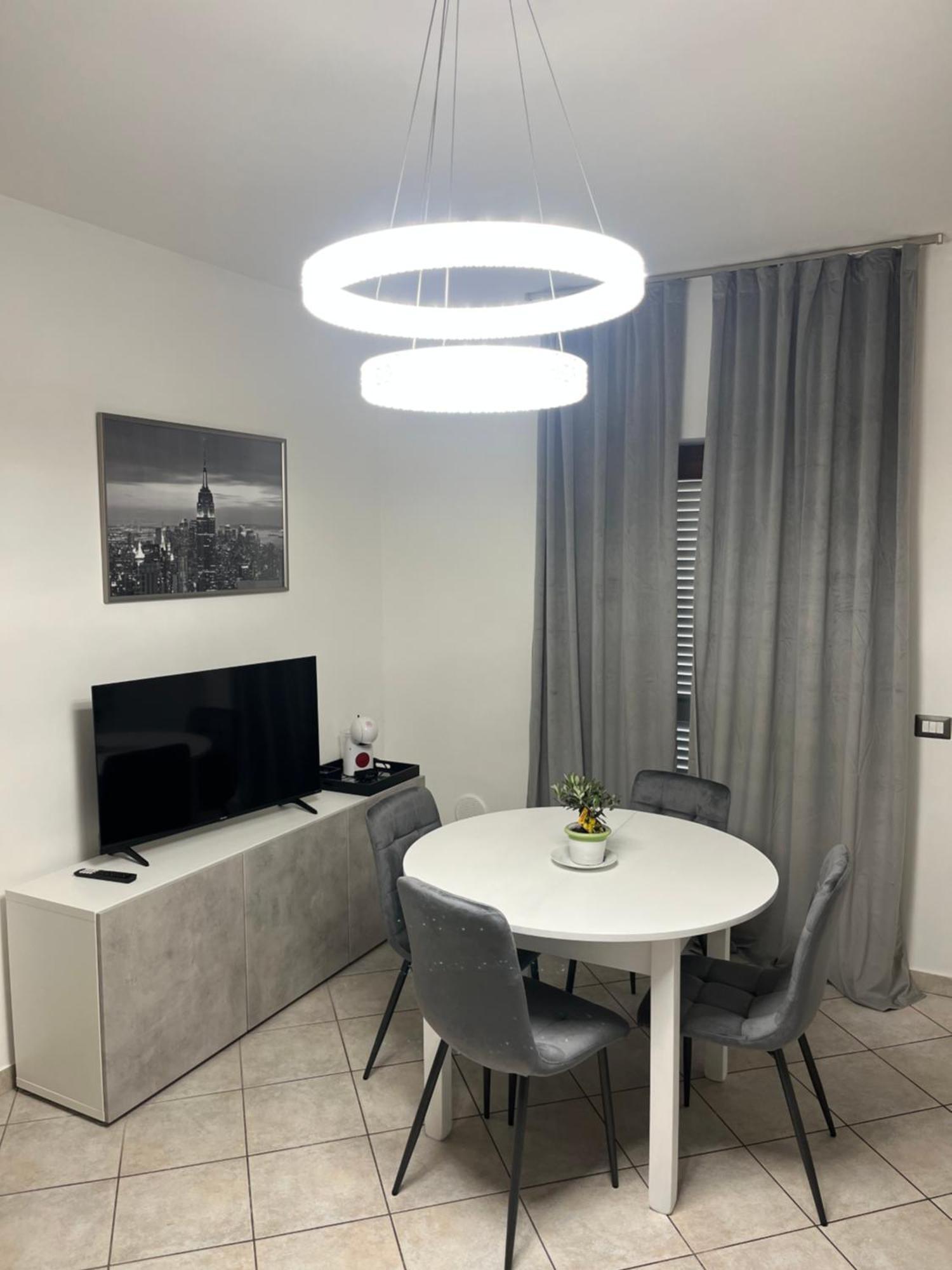 Ferienwohnung La Perla Del Mare - 9 Minutes From Fco Airport - Free Wifi E Netflix Fiumicino Exterior foto